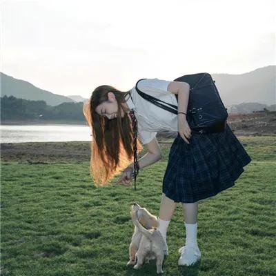 在窗边